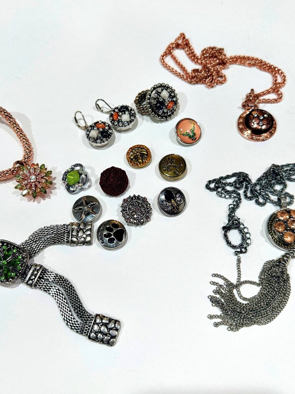 Ginger Snaps Lot 16 Interchangeable Snaps 2 Necklaces 2 Bracelets Ring Earrings